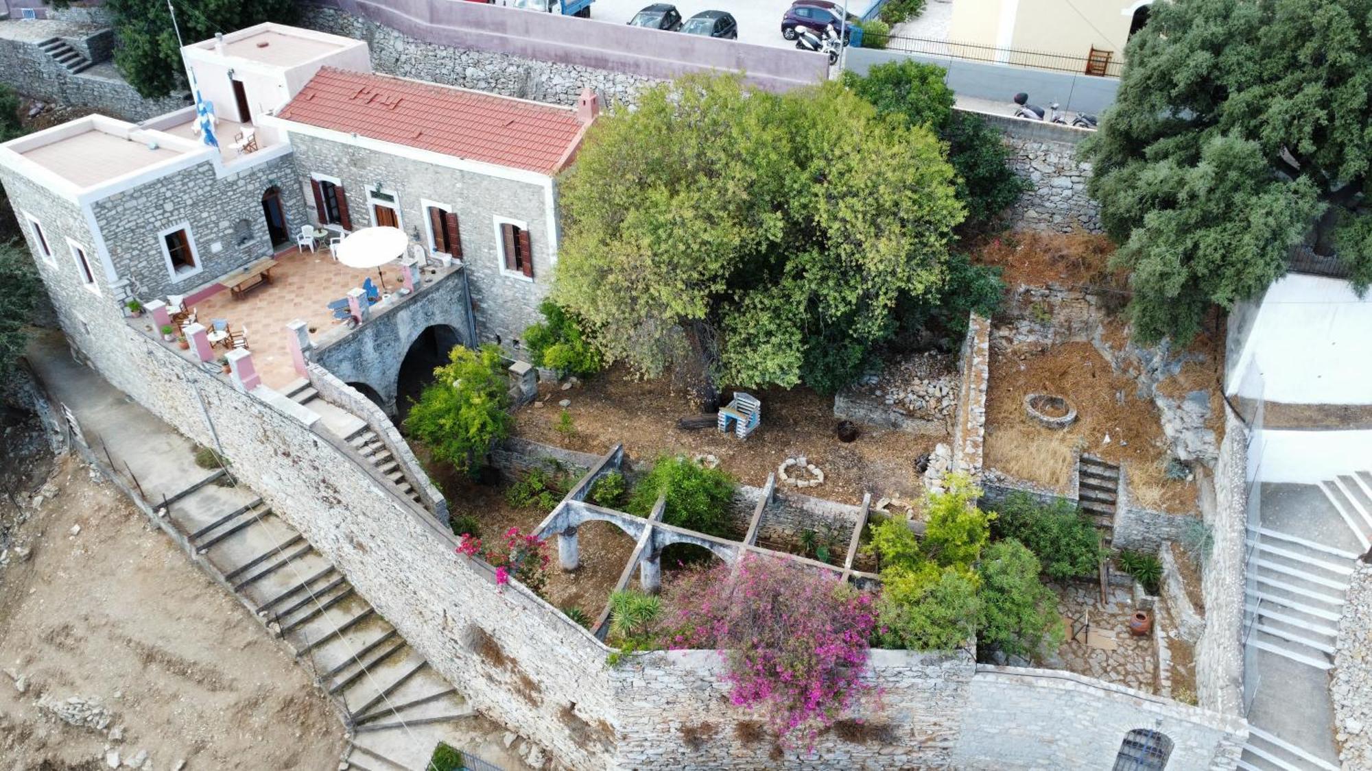 Astradeni Villa Sými Luaran gambar