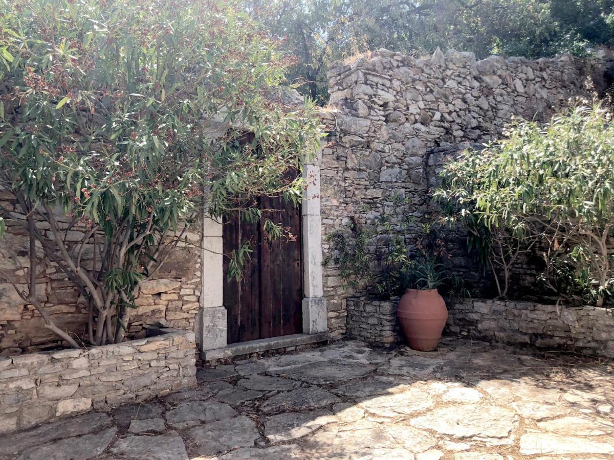 Astradeni Villa Sými Luaran gambar